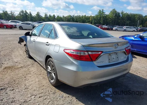 2017 Toyota Camry Se z USA, uszkodzony, nr VIN 4T1BF1FK5HU408581
